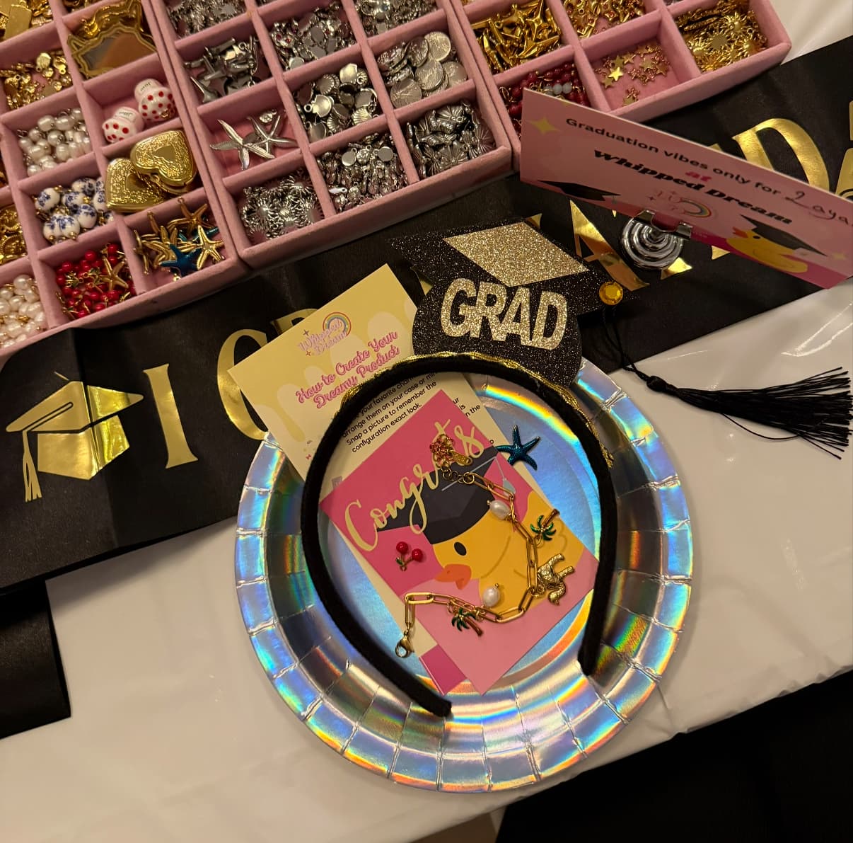 تجربة ابداعية للخريجات !